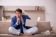 El teletrabajo sumó ventajas, pero también pequeños tropiezos. Uno de estos hábitos es el de dejar el micrófono prendido.