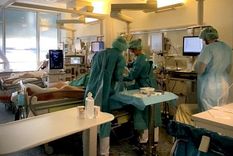 Foto: De los 18 pacientes en la sala de cuidados intensivos para enfermos de covid-19 en este hospital en Leipzig, 14 no estaban vacunados.