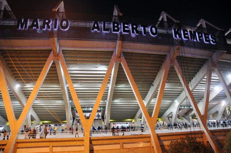 El partido entre Belgrano y River, por la final del Torneo Apertura, se jugará en el estadio Mario Alberto Kempes con ambos públicos. El partido entre Belgrano y River, por la final del Torneo Apertura, se jugará en el estadio Mario Alberto Kempes con ambos públicos.