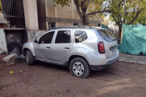 La Duster en la que se movilizaban los roba ruedas Foto: Ministerio de Seguridad