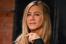 Jennifer Aniston tiene una particular versión sobre su mala fortuna en el amor. Foto: Archivo