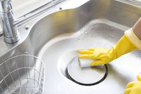 El tip para dejar la bacha de tu cocina como nueva. (Shutterstock). El tip para dejar la bacha de tu cocina como nueva. (Shutterstock).