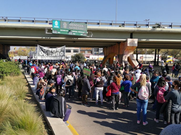 Los manifestantes se dirigieron a Casa de Gobierno Foto: Gentileza: Matías Pascualetti