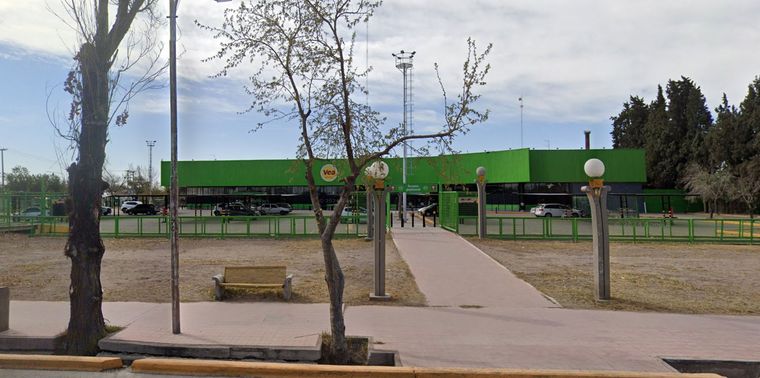 El estacionamiento del supermercado donde estarían los restos del arsenal de San Martín. El estacionamiento del supermercado donde estarían los restos del arsenal de San Martín.