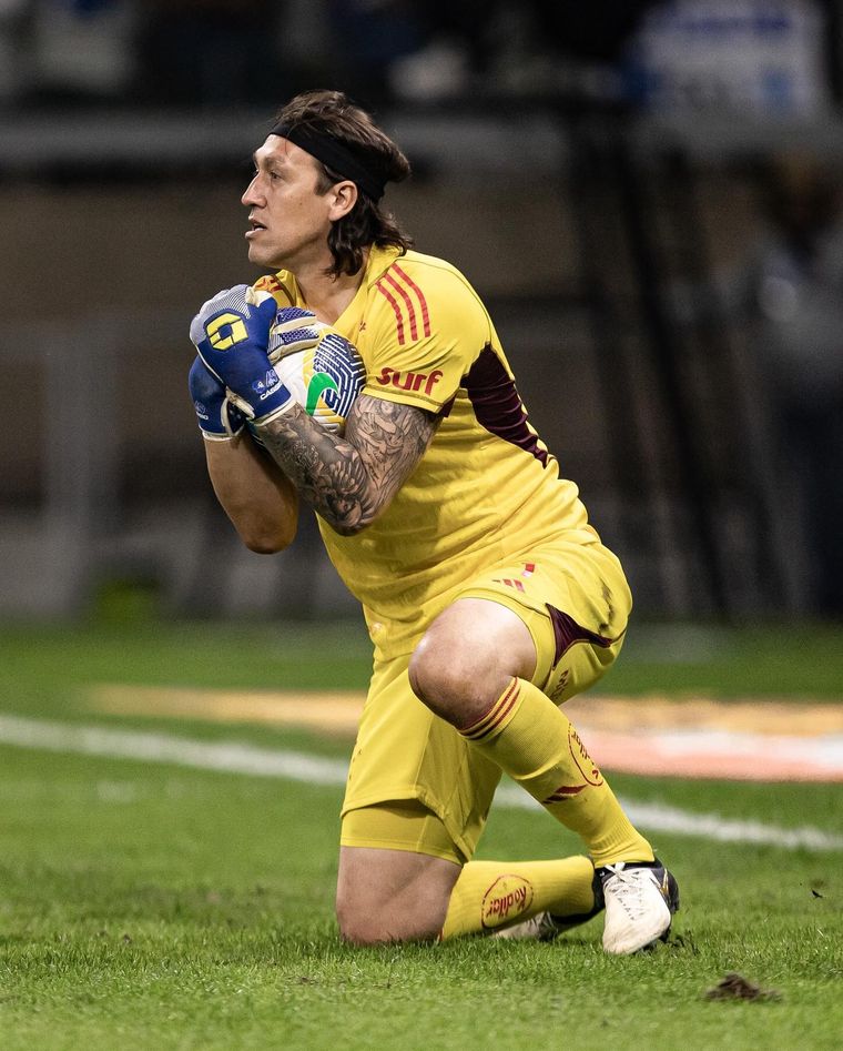 Cassio ya debutó en Cruzeiro. Foto: @rcassio12