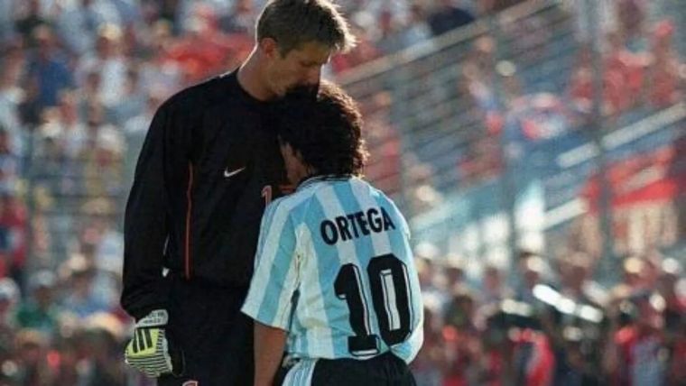 24 años después, Van der Sar reveló qué le dijo a Ortega en el Argentina-Países Bajos de Francia 98.