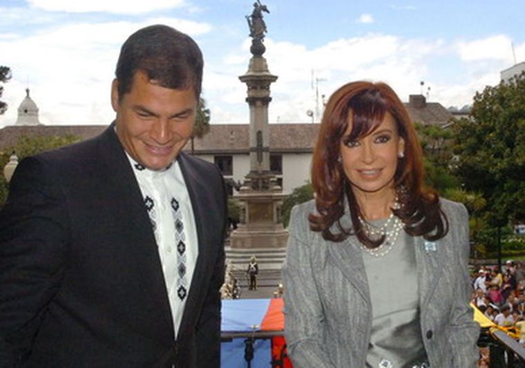 Rafael Correa junto a Cristina Fernández de Kirchner. Foto: NA