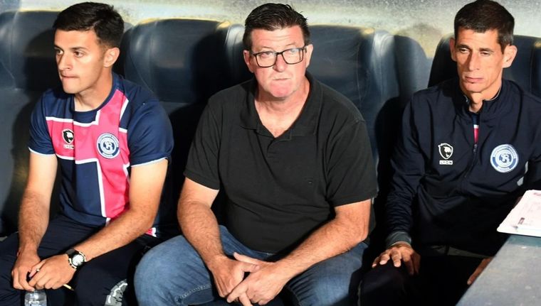 El DT de la Lepra no anduvo con vueltas cuando le preguntaron por el futuro de Sebastián Villa. Foto: ALF PONCE MERCADO / MDZ