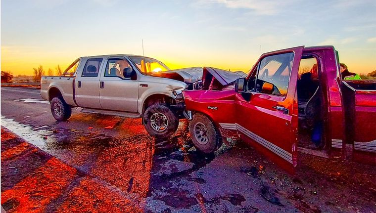 Los vehículos colisionaron de frente a la altura de Rodeo del Medio, en Maipú Foto: Emilce Vargas Ferrara