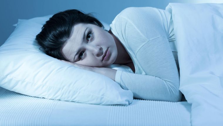 Mantén hábitos saludables para no sufrir insomnio. Foto: iSotck