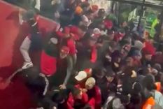 Impactante estampida en la cancha de Newells Impactante estampida en la cancha de Newells