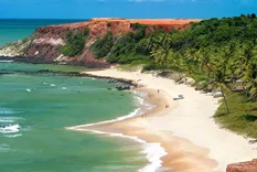 La playa con comodidades para disfrutar todo el día.&nbsp;