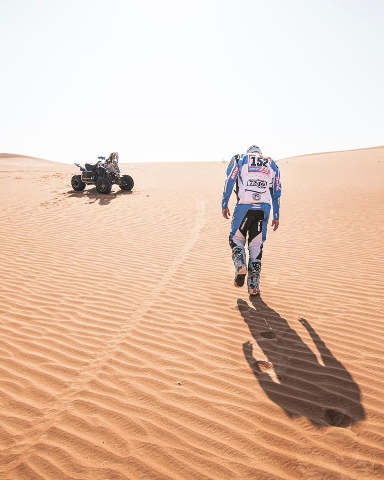 La tristeza de Andújar tras decirle adiós al Dakar. Foto: @dakar