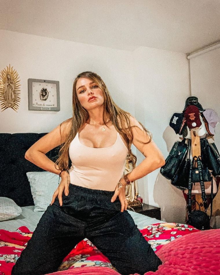 Verónica Giraldo es la hermana mayor de Karol G Foto: Instagram