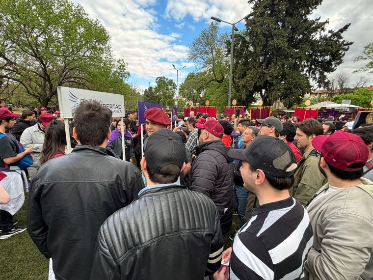 Había algunos stands de La Libertad Avanza en la previa. Había algunos stands de La Libertad Avanza en la previa.
