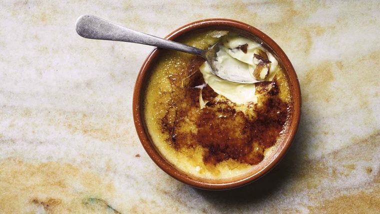 Crema catalana. Foto: Food and Travel México  / foodandtravel.mx