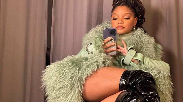 Halle Bailey En medio de especulaciones qué van y vienen Foto: Fuente: Imagen - Instagram @hallebailey