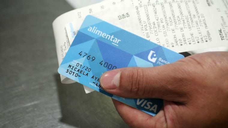 La Tarjeta Alimentar es parte del Plan Argentina Contra el Hambre y no es compatible con compras en efectivo ni extracción de dinero.Foto: Archivo MDZ La Tarjeta Alimentar es parte del Plan Argentina Contra el Hambre y no es compatible con compras en efectivo ni extracción de dinero.Foto: Archivo MDZ