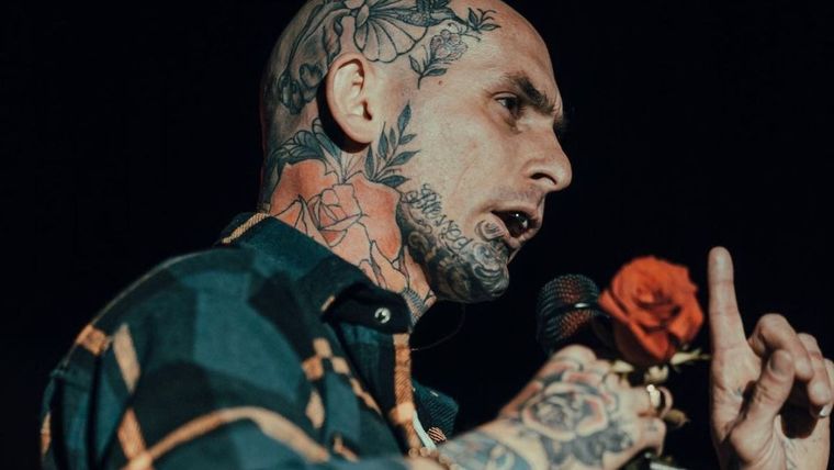 Para alegría de sus fanáticos, el líder de Ke Personajes reveló que colaborará con un artista de la escena nacional.