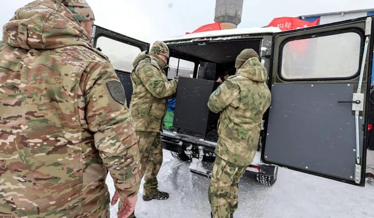 Las tropas de Rusia siguen atacando Ucrania, en medio del frío. Foto: Efe. Las tropas de Rusia siguen atacando Ucrania, en medio del frío. Foto: Efe.