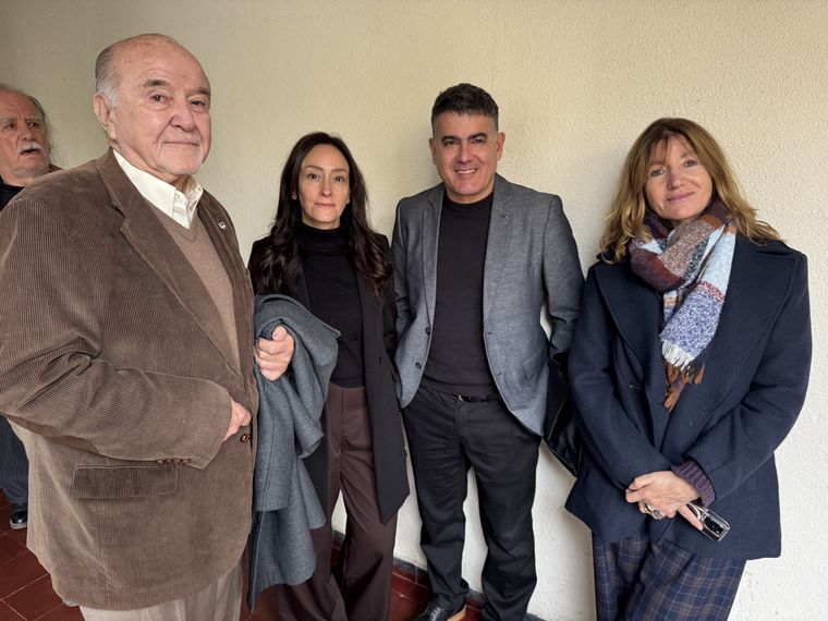 Gregorio Alund, Romina Borlengui, Daniel Velasco y Silvana Caroglio. Gregorio Alund, Romina Borlengui, Daniel Velasco y Silvana Caroglio.