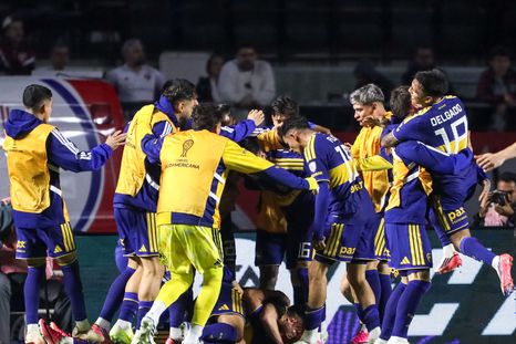 Festejo xeneize. Con autoridad, Boca fue superior a San Pablo en la serie y jugará con Vasco da Gama por un lugar en la gran final. Define en Río de Janeiro.