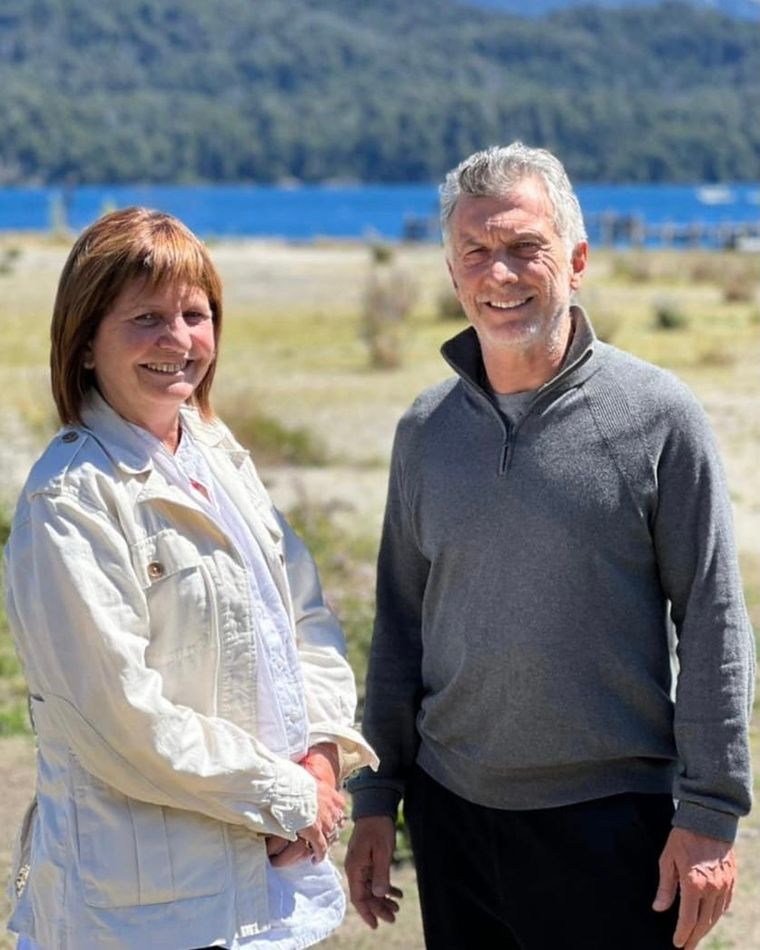 El lunes 31 de enero Patricia Bullrich se reunió con Mauricio Macri en Villa La Angostura. Foto: Twitter