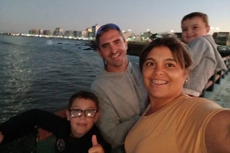 Fernando Dellarciprete, el autor de la masacre, junto a su esposa e hijos. Fernando Dellarciprete, el autor de la masacre, junto a su esposa e hijos.