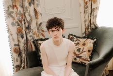 Foto: https://www.esquire.com/es/moda-hombre/a40443868/joe-locke-heartstopper-dior-espectaculo/