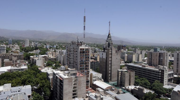 Lunes con tiempo estable y ascenso de la temperatura según el pronóstico para Mendoza.