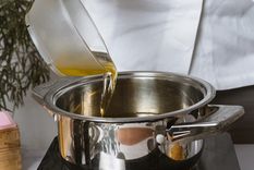 Una manera de reutilizar el aceite. Foto: Fuente: Freepik