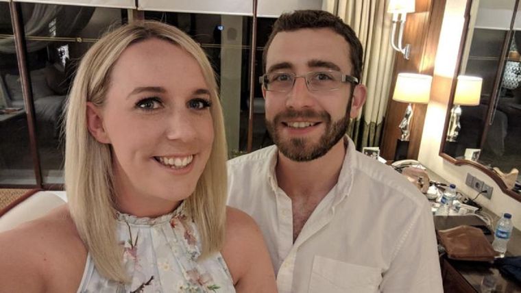 Matthew, el esposo de Hayley Smith, fue diagnosticado con un glioblastoma en fase 4 en julio de 2016 a los 28 años.