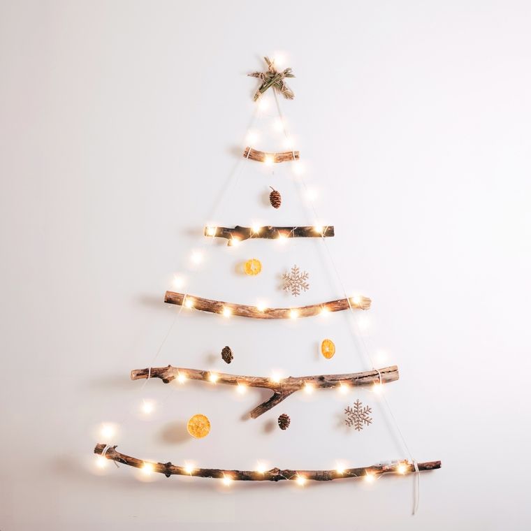 Desde luces LED hasta figuras en la pared: así son las nuevas formas de decorar los hogares en Navidad. Foto: Shutterstock Desde luces LED hasta figuras en la pared: así son las nuevas formas de decorar los hogares en Navidad. Foto: Shutterstock