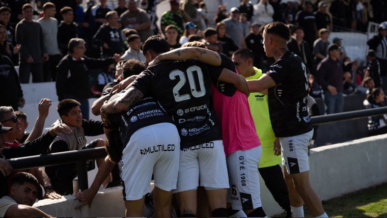 Gimnasia depende de sí mismo, a cuatro partidos del final. 