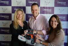 El vocero presidencial y candidato a legislador porteño de La Libertad Avanza, Manuel Adorni, aseguró que él es la opción para que no vuelva el kirchnerismo. Foto: Prensa LLA