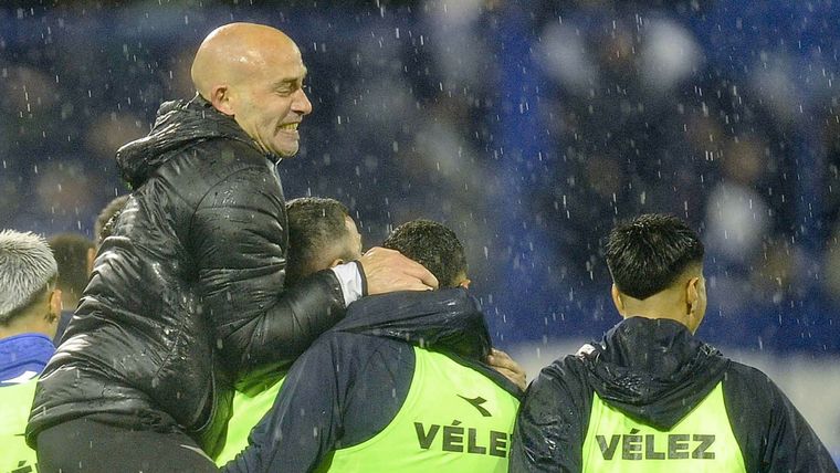 El Gallego Méndez sacó pecho tras el triunfazo de Vélez ante River Foto: Télam