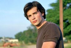 mira como esta hoy tom welling, a 15 anos de smallville