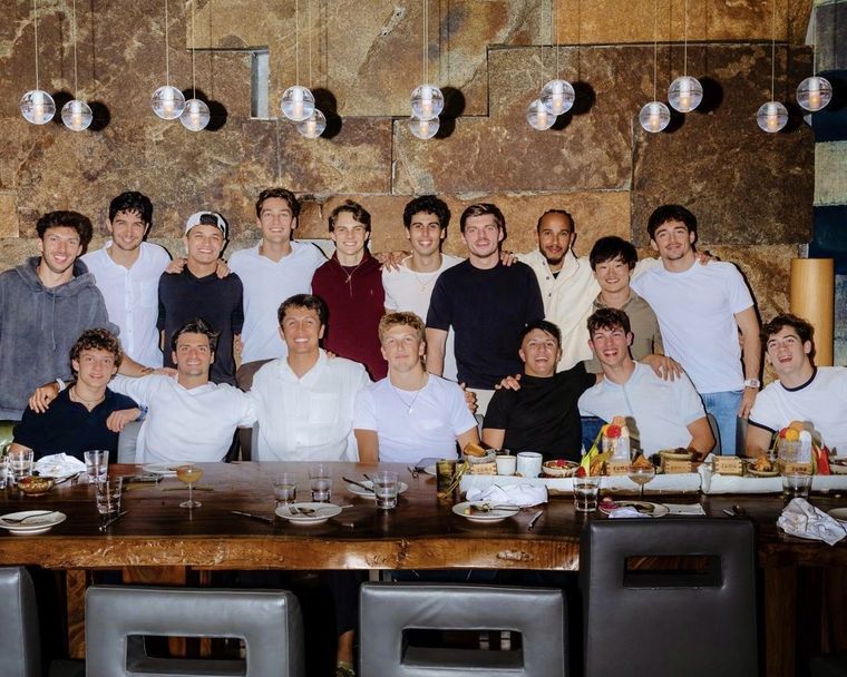 En la previa del GP de Abu Dhabi, los pilotos de la Fórmula 1, incluido Franco Colapinto, se juntaron en la tradicional cena de fin de año.