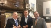El presidente Mauricio Macri con Álvaro Uribe (izquierda) en 2019, cuando se reunieron para discutir sobre la situación venezolana. El presidente Mauricio Macri con Álvaro Uribe (izquierda) en 2019, cuando se reunieron para discutir sobre la situación venezolana.