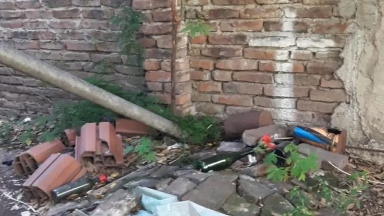 La tumba de la madre tenía una cruz dibujada Foto: Crónica