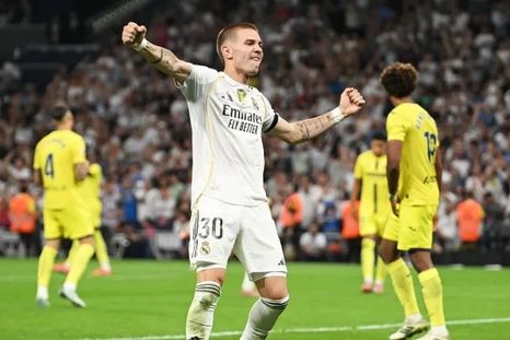 Franco Mastantuono festeja el triunfo de Real Madrid ante Villarreal. Franco Mastantuono festeja el triunfo de Real Madrid ante Villarreal.