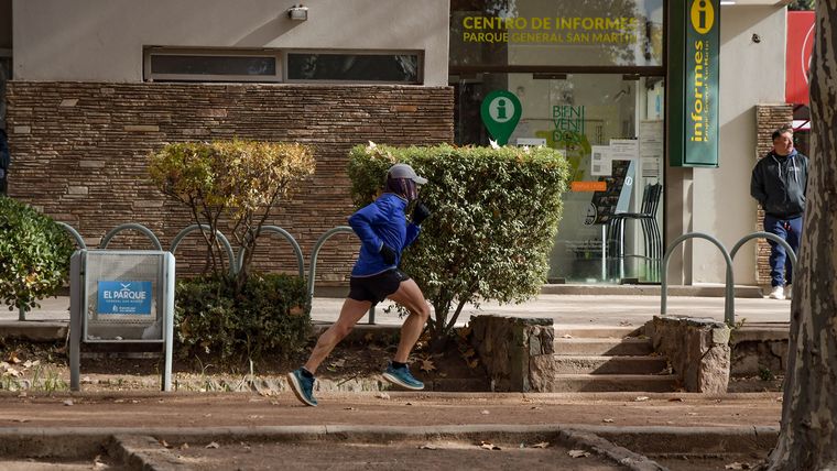 Para bajar la grasa hay que añadir otros ejercicios además de cardio. Para bajar la grasa hay que añadir otros ejercicios además de cardio.