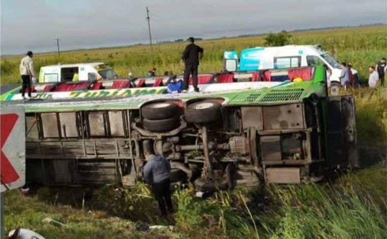 Por el momento, son dos las personas que perdieron la vida producto del accidente.&nbsp;