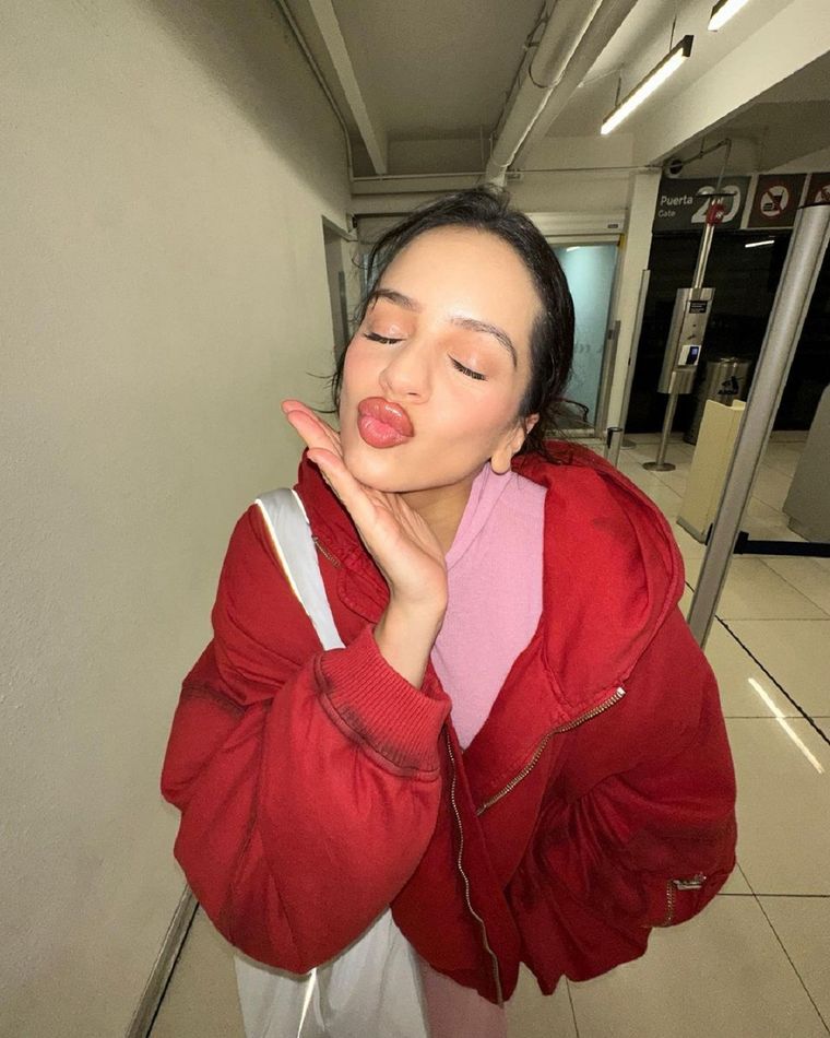 Rosalía reveló su secreto para lograr tener sus labios voluptuosos y compartió el secreto con sus seguidoras Foto: Foto: Instagram @rosalia.vt