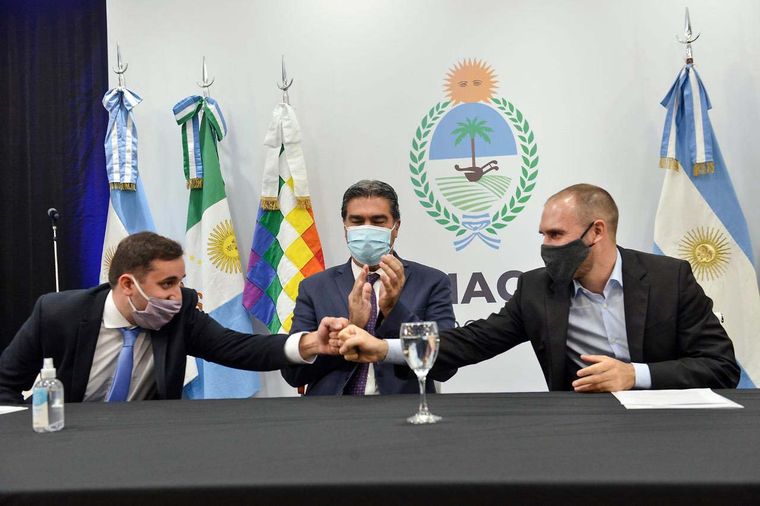 Martín Guzmán, junto al gobernador de Chaco, Jorge Capitanich. Foto: Télam