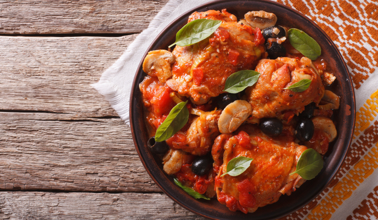 Sabor casero: pollo alla cacciatora, una delicia para toda la familia Foto: Shutterstock