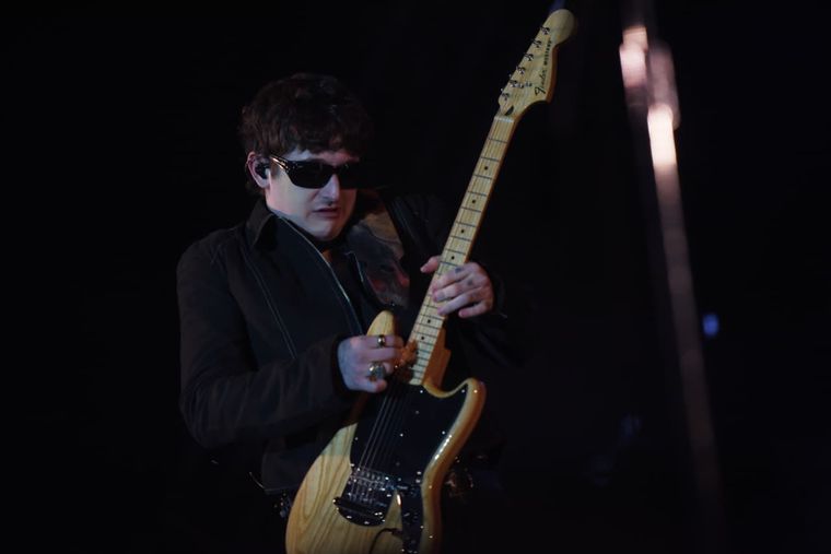 Dillom volvió a Mendoza como un plato fuerte del festival. Dillom volvió a Mendoza como un plato fuerte del festival.