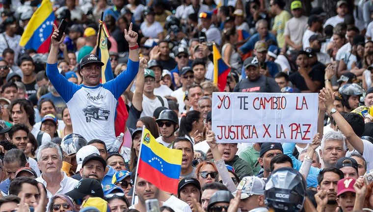 Protestas después de la victoria de Nicolás Maduro en las elecciones presidenciales Foto: EFE