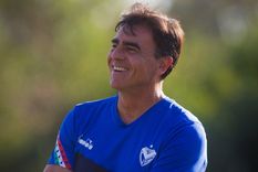 Gustavo Quinteros estaría muy cerca de contar con su primer refuerzo Foto: @Velez Gustavo Quinteros estaría muy cerca de contar con su primer refuerzo Foto: @Velez