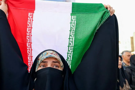 El gobierno iraní afirmó que Estados Unidos cruzó una línea roja. La gente teme por su futuro.